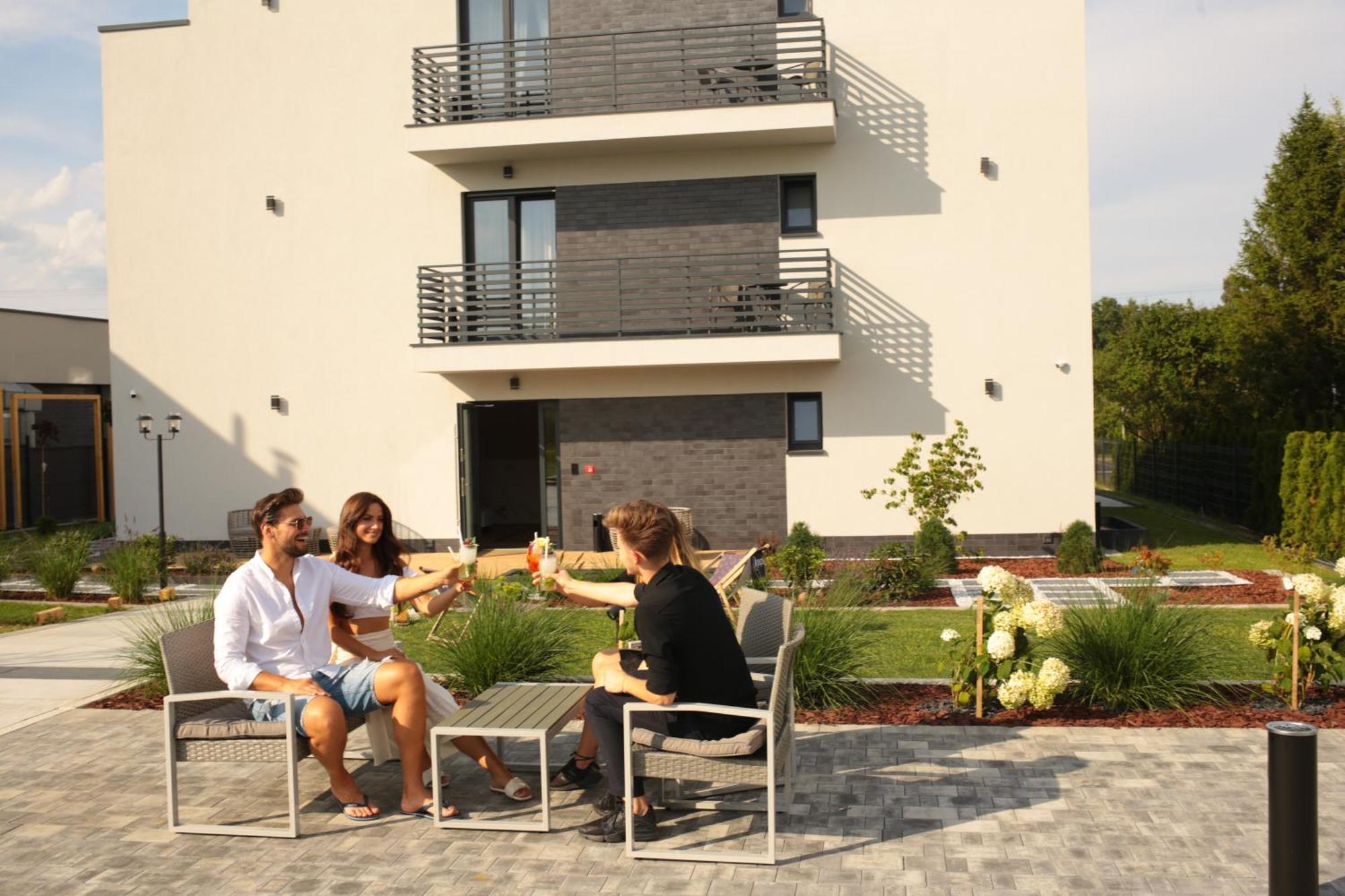 Resto Inn - Smart Apartamenty Blisko Energylandii Polwies Extérieur photo